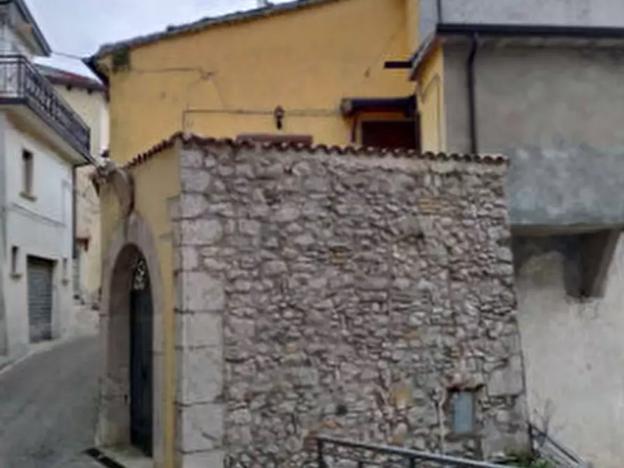 Immagine 2 di Appartamento in vendita  in Via San Giovanni a Letino