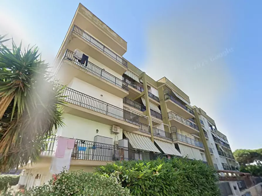 Immagine 8 di Appartamento in vendita  in C. Italia a Anzio