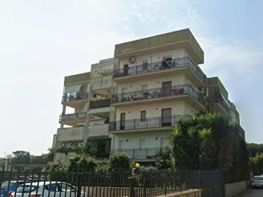 Immagine 14 di Appartamento in vendita  in C. Italia a Anzio