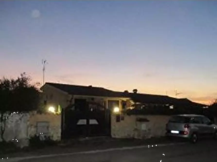 Immagine 2 di Casa indipendente in vendita  in Via Tagliamento a Ardea