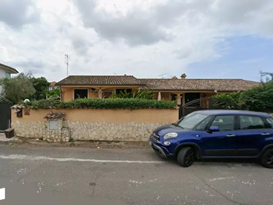 Immagine 5 di Casa indipendente in vendita  in Via Tagliamento a Ardea