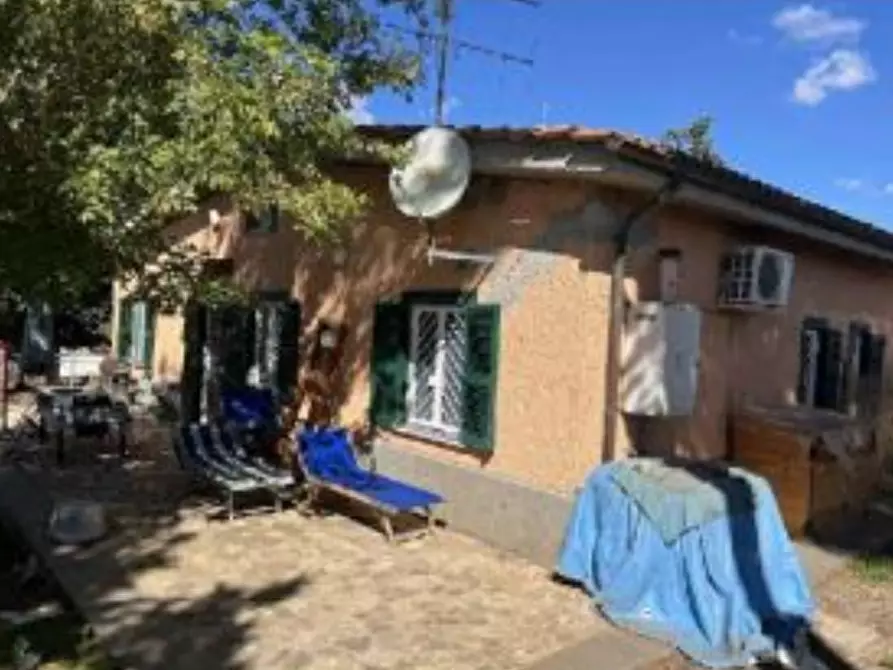 Immagine 28 di Casa bifamiliare in vendita  in Via Montegiove Vecchio a Lanuvio