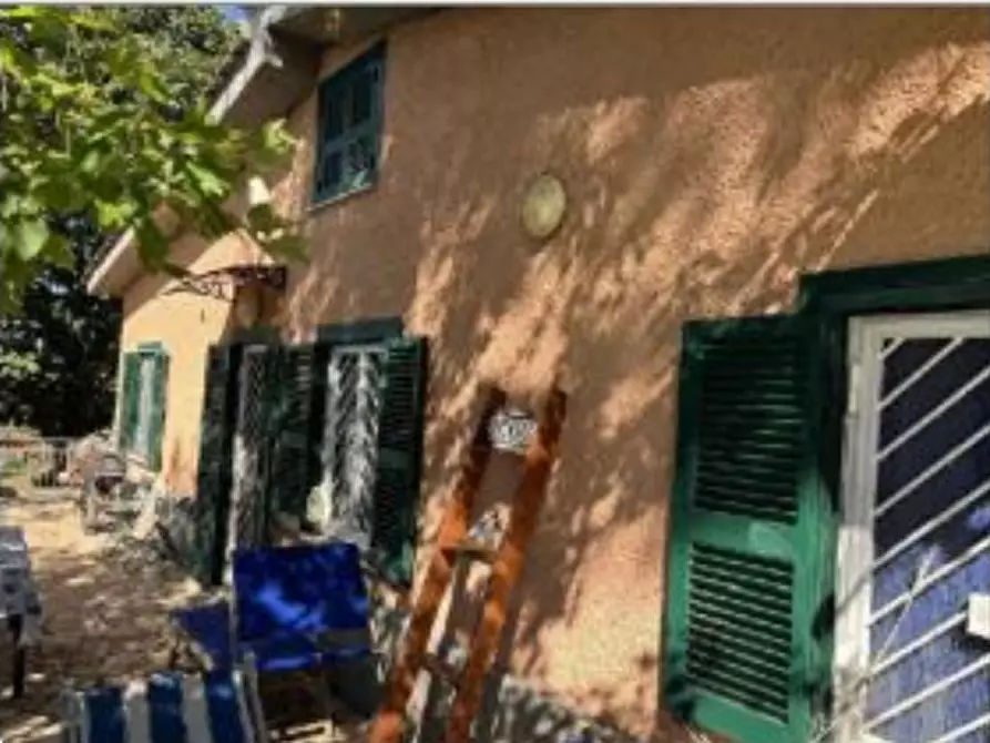 Immagine 30 di Casa bifamiliare in vendita  in Via Montegiove Vecchio a Lanuvio
