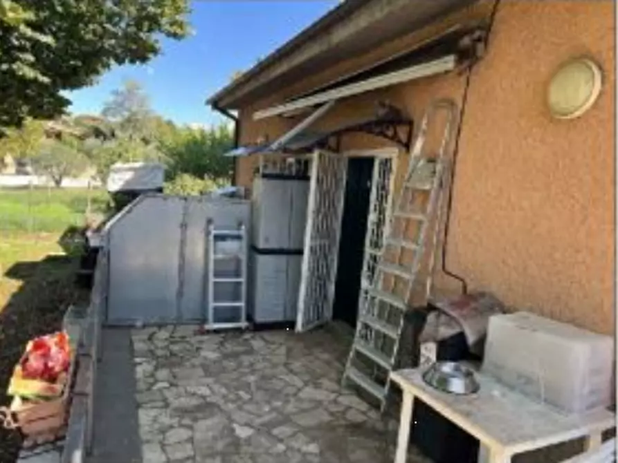 Immagine 31 di Casa bifamiliare in vendita  in Via Montegiove Vecchio a Lanuvio