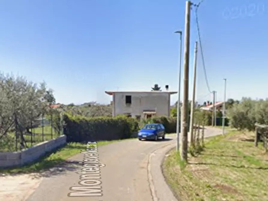Immagine 33 di Casa bifamiliare in vendita  in Via Montegiove Vecchio a Lanuvio