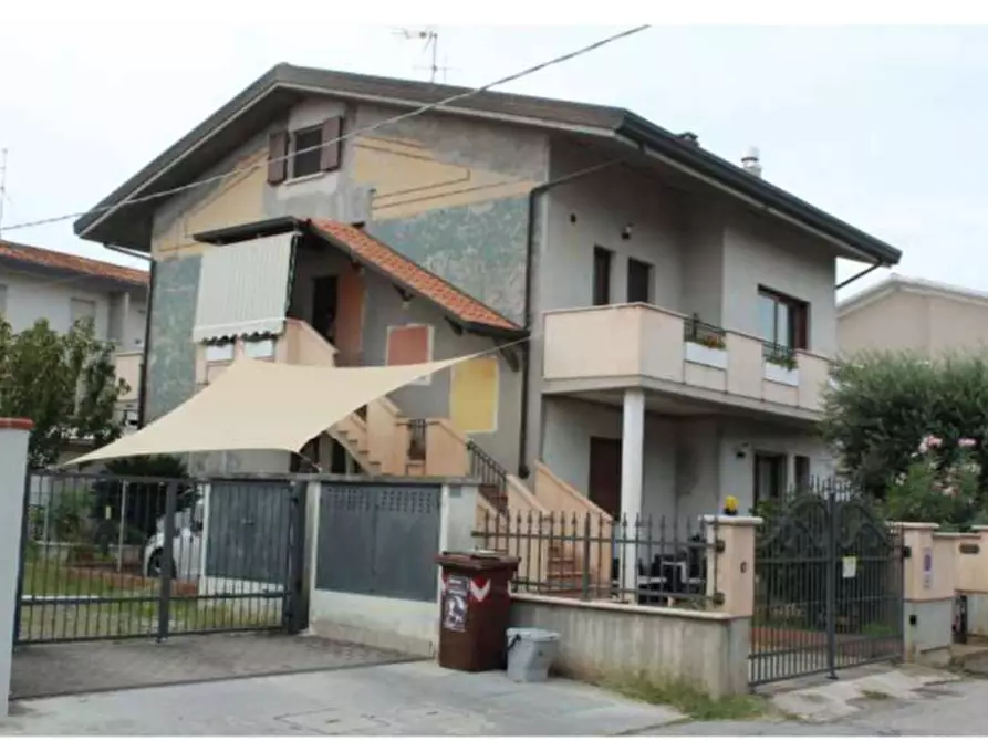 Immagine 1 di Appartamento in vendita  in Via Ticino a Cesenatico