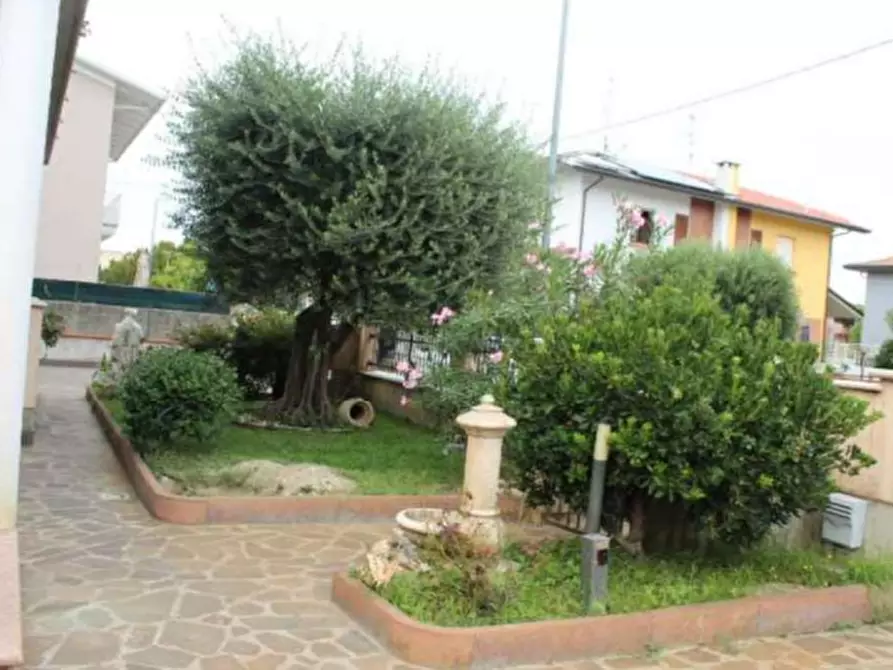 Immagine 4 di Appartamento in vendita  in Via Ticino a Cesenatico