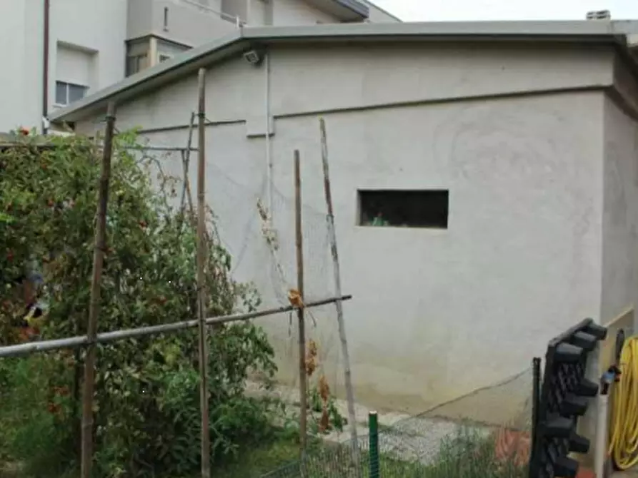 Immagine 6 di Appartamento in vendita  in Via Ticino a Cesenatico