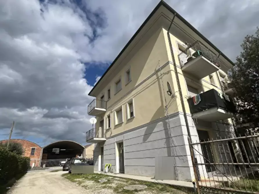 Immagine 3 di Negozio in vendita  in Via della Libertà a Russi