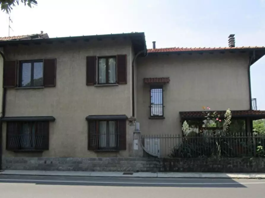 Immagine 1 di Appartamento in vendita  in Via Guglielmo Marconi, a Limbiate