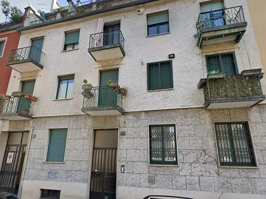 Immagine 10 di Appartamento in vendita  in Via Luigi Prinetti a Milano