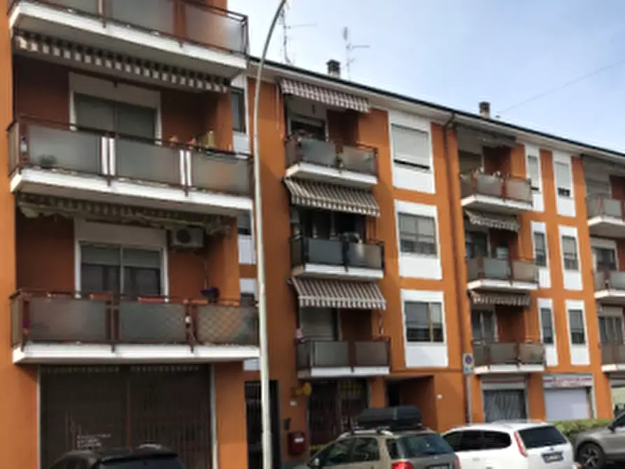 Immagine 1 di Appartamento in vendita  in Via Umberto I a Palestro