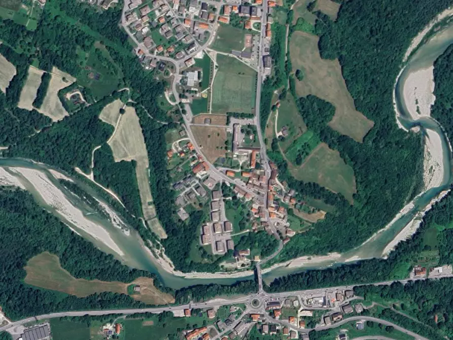 Immagine 4 di Laboratorio in vendita  in Viale Roma a Ponte Nelle Alpi