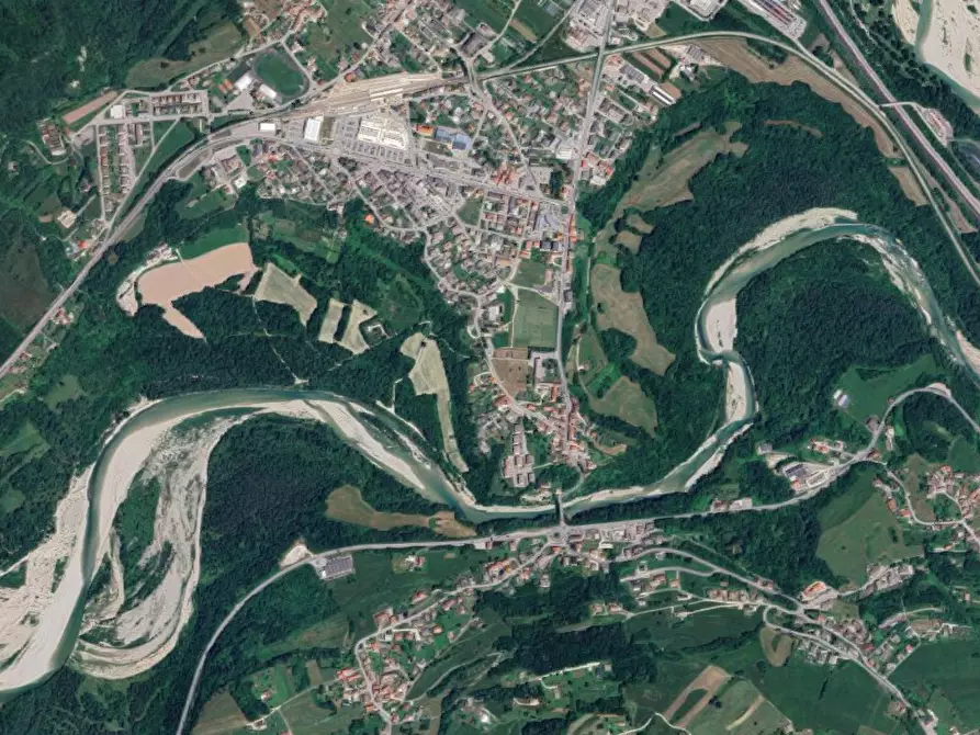 Immagine 7 di Laboratorio in vendita  in Viale Roma a Ponte Nelle Alpi