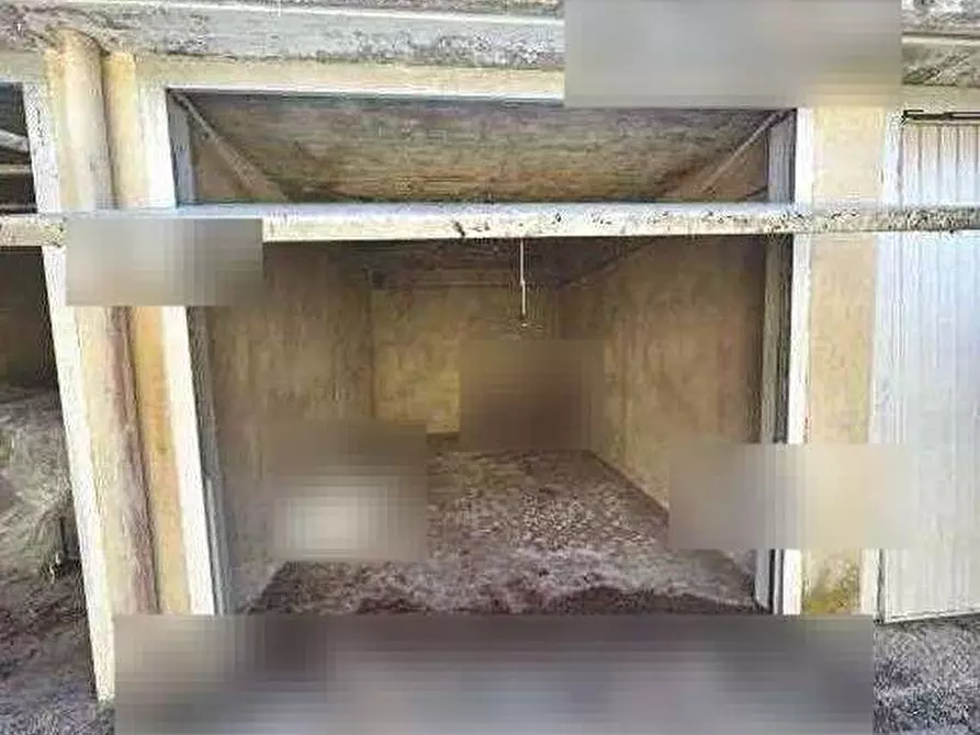 Immagine 2 di Garage in vendita  in Via Fontane a Tremosine