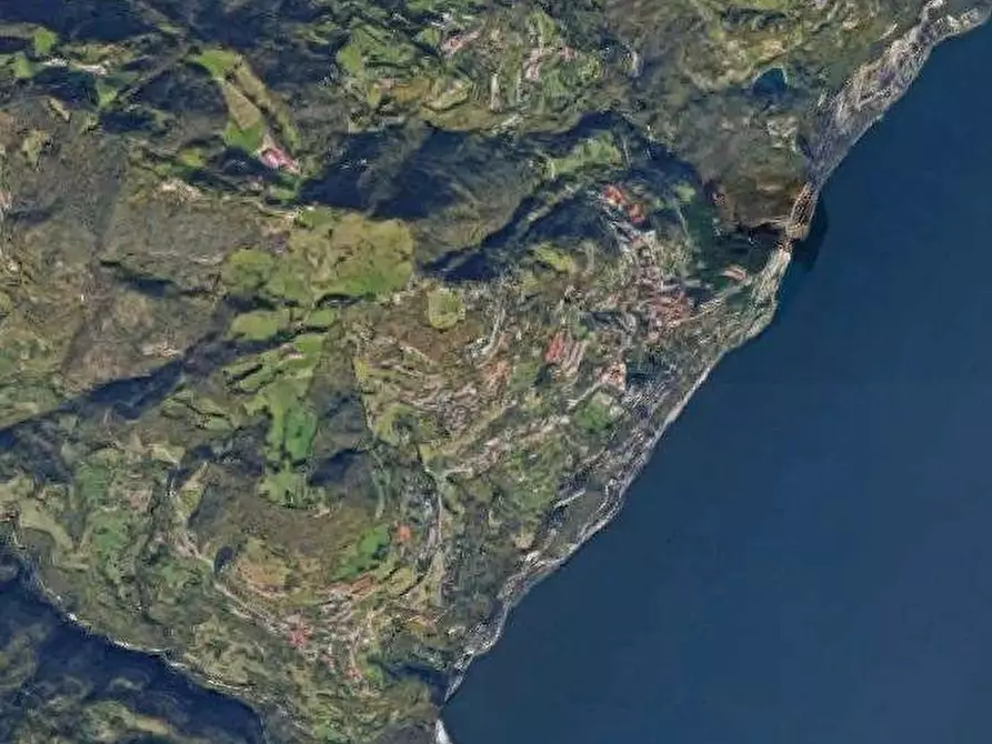 Immagine 10 di Garage in vendita  in Via Fontane a Tremosine