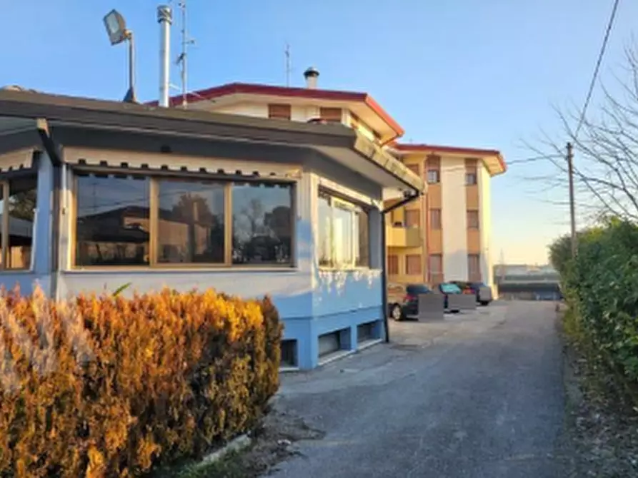 Immagine 1 di Negozio in vendita  in Via della Chiesa a Prata Di Pordenone