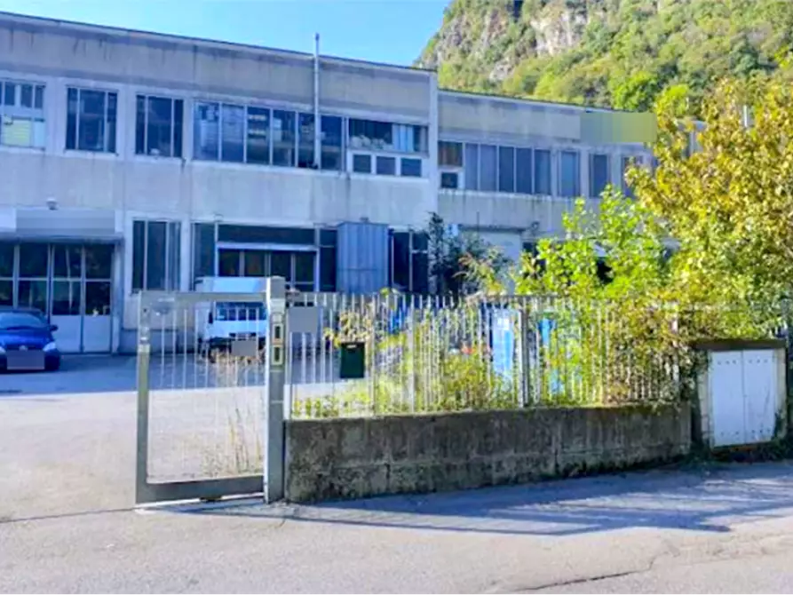 Immagine 1 di Laboratorio in vendita  in Via Fratelli Capponi a Sarezzo