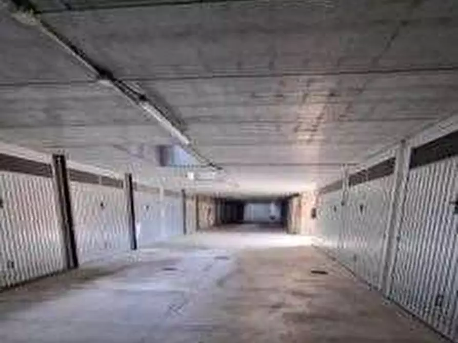 Immagine 2 di Garage in vendita  in via Europa Unita  a Songavazzo