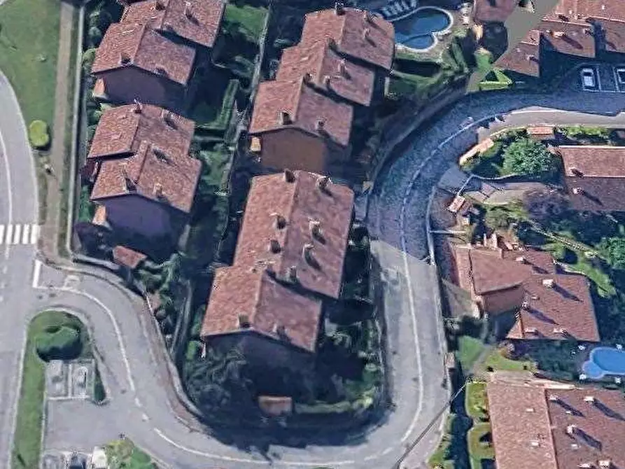 Immagine 6 di Garage in vendita  in via Europa Unita  a Songavazzo