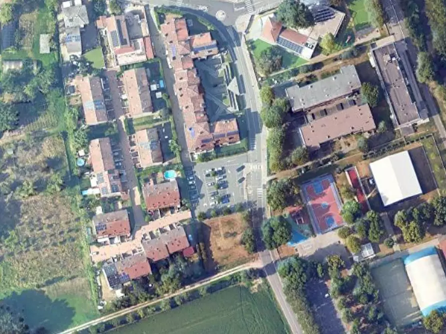 Immagine 10 di Villa in vendita  in Via don Silvio Coira a Basiglio