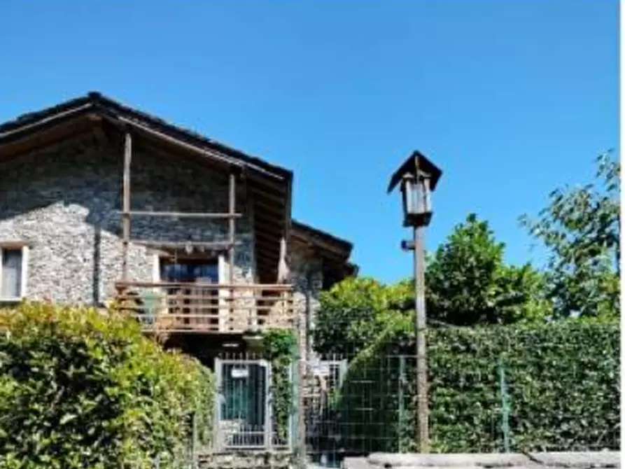 Immagine 4 di Appartamento in vendita  in Via Forte di Fuentes a Colico