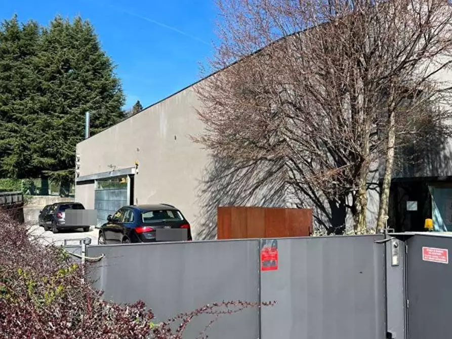 Immagine 2 di Negozio in vendita  in Via XXIV Maggio a Viganò
