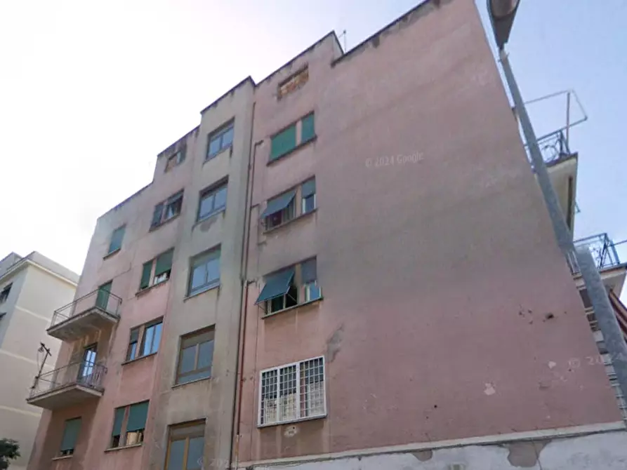 Immagine 4 di Appartamento in vendita  in Via del Campo a Roma