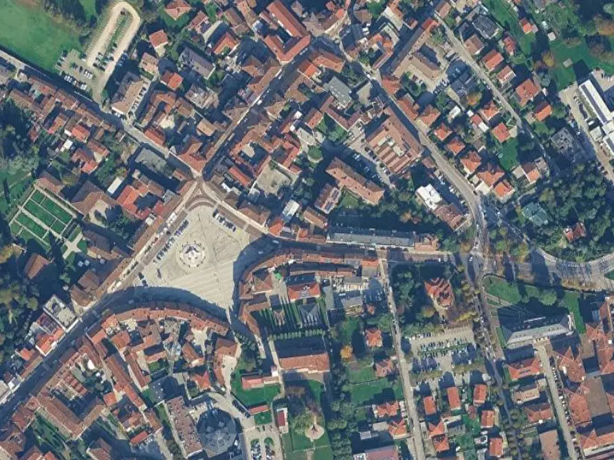 Immagine 9 di Negozio in vendita  in Piazza Italia a Maniago