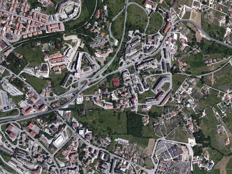 Immagine 2 di Garage in vendita  in Via Campania a Campobasso