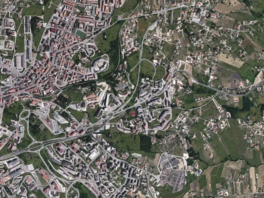 Immagine 4 di Garage in vendita  in Via Campania a Campobasso