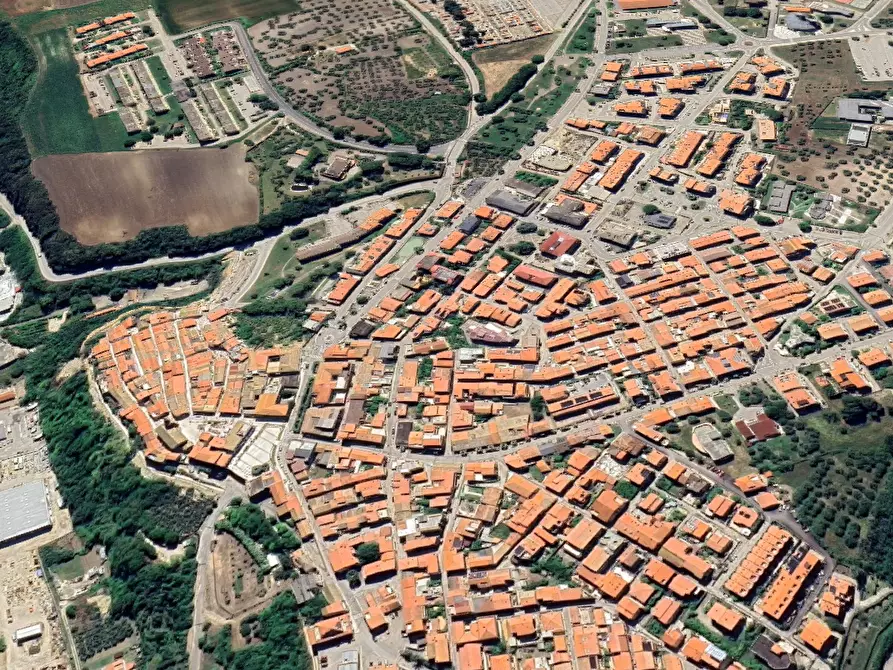 Immagine 4 di Garage in vendita  in Via Cristoforo Colombo a San Martino In Pensilis