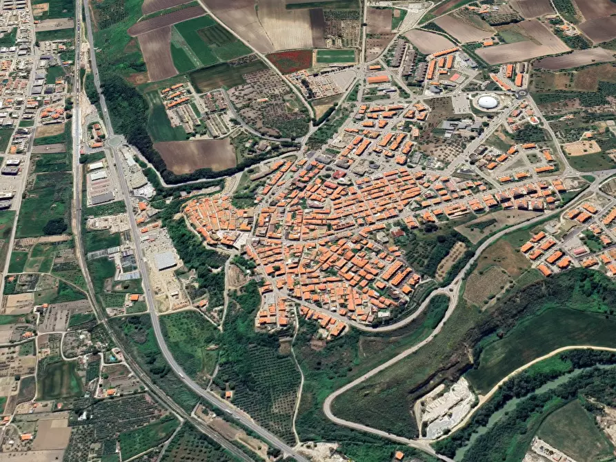 Immagine 7 di Garage in vendita  in Via Cristoforo Colombo a San Martino In Pensilis