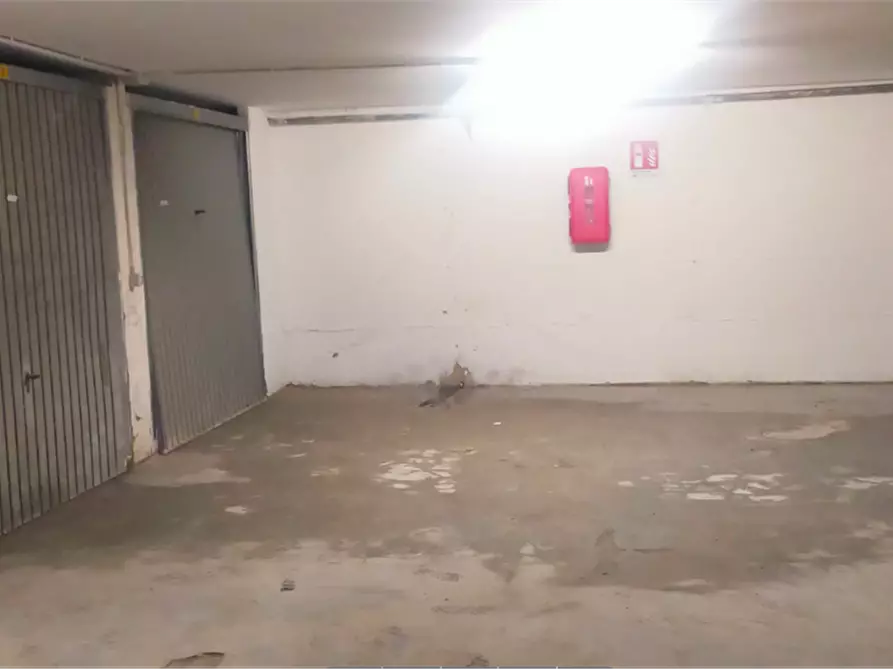 Immagine 1 di Garage in vendita  in Via Cristoforo Colombo a San Martino In Pensilis