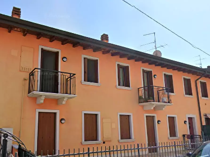 Immagine 4 di Appartamento in vendita  in Via Principe Amedeo a Villafranca Di Verona