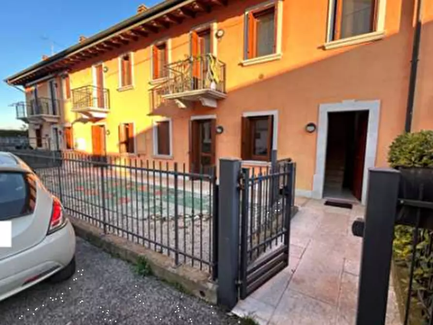 Immagine 1 di Appartamento in vendita  in Via Principe Amedeo a Villafranca Di Verona
