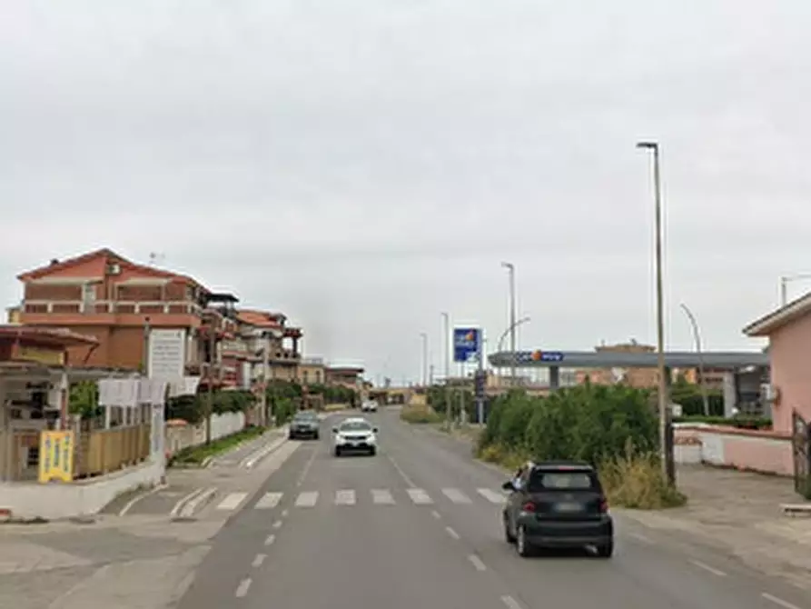 Immagine 11 di Appartamento in vendita  in Lungomare degli Ardeatini a Ardea