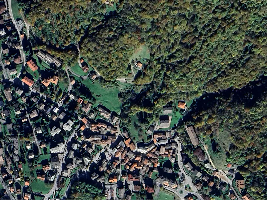 Immagine 14 di Appartamento in vendita  in V. per Concenedo a Moggio