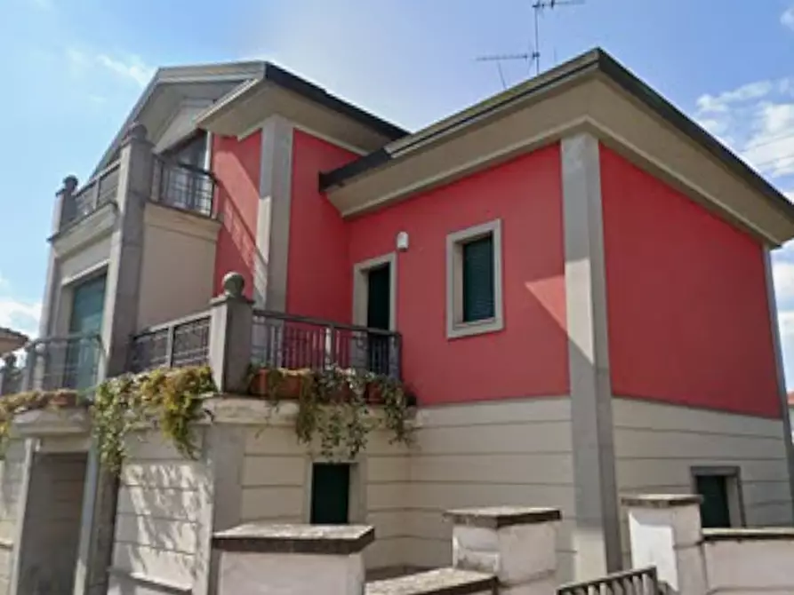 Immagine 1 di Villa in vendita  in Via Galeazze a Cortenuova