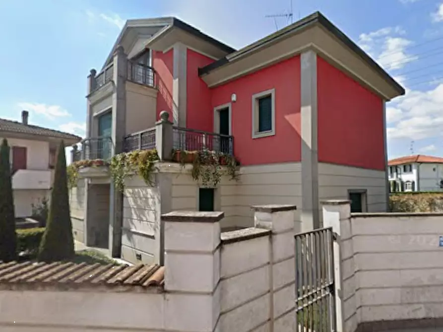 Immagine 11 di Villa in vendita  in Via Galeazze a Cortenuova