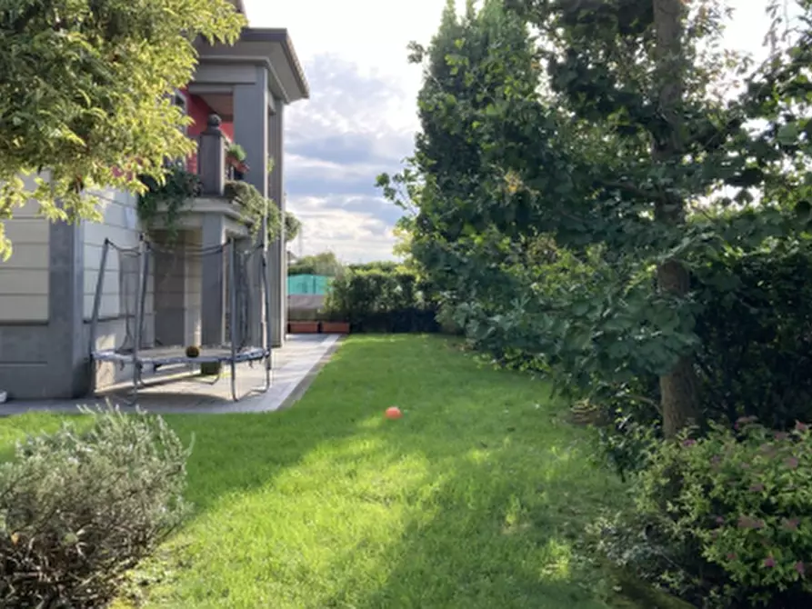 Immagine 15 di Villa in vendita  in Via Galeazze a Cortenuova