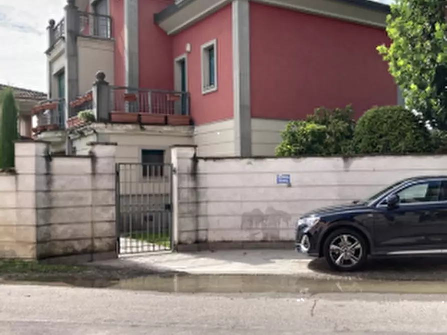 Immagine 16 di Villa in vendita  in Via Galeazze a Cortenuova
