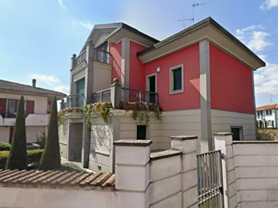Immagine 23 di Villa in vendita  in Via Galeazze a Cortenuova