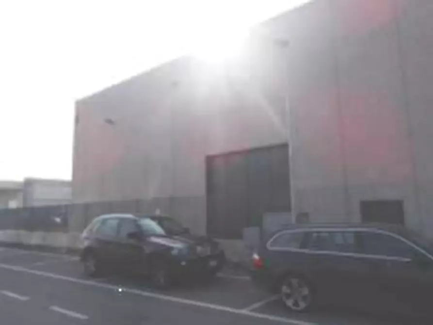 Immagine 2 di Capannone industriale in vendita  in Via delle Orobie a Urgnano