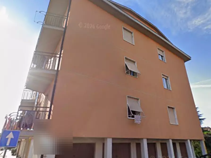 Immagine 1 di Appartamento in vendita  in Via Lotto Lorenzo a Presezzo