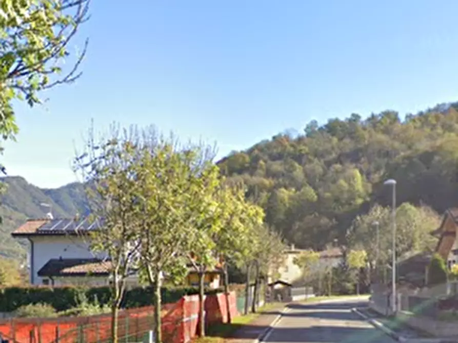 Immagine 13 di Appartamento in vendita  in Via Enio Salvi a Zogno