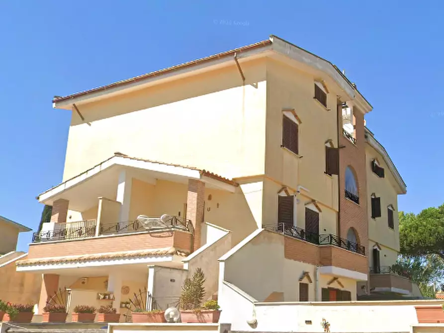 Immagine 13 di Porzione di villa in vendita  in Via Lago di Moro a Nettuno