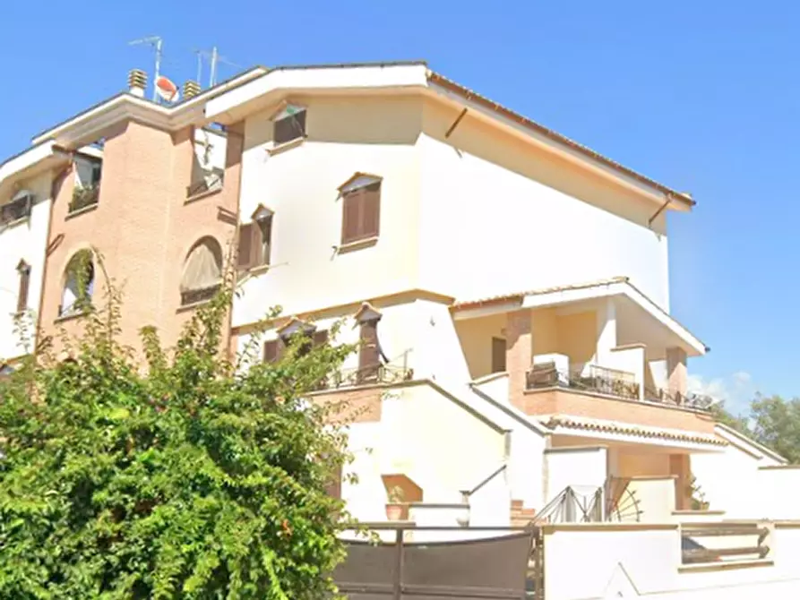 Immagine 16 di Porzione di villa in vendita  in Via Lago di Moro a Nettuno