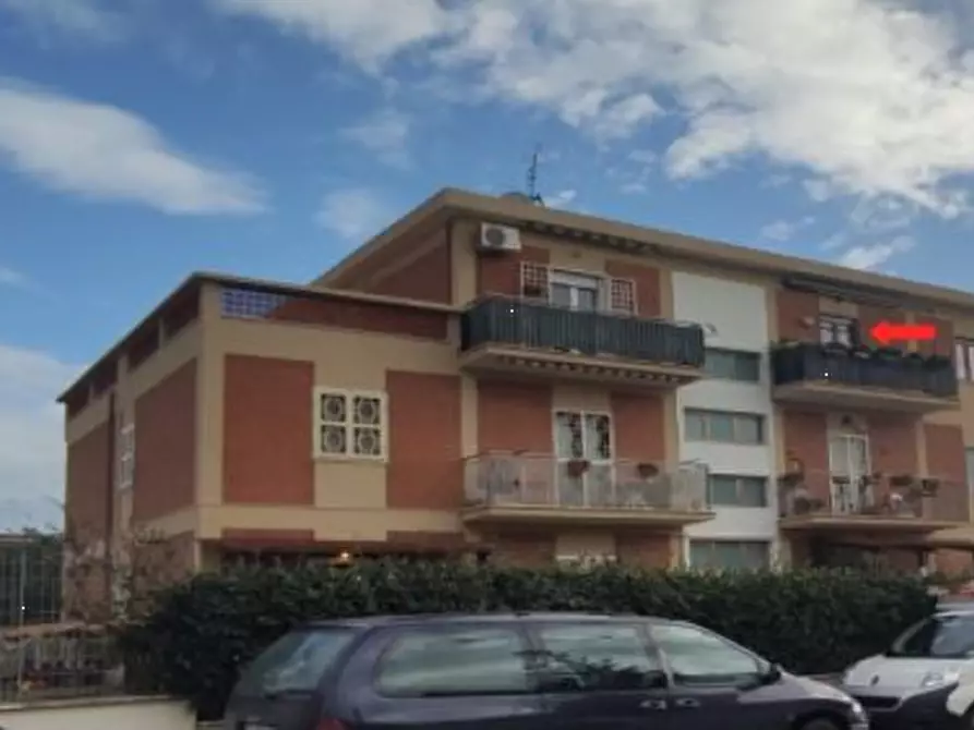 Immagine 2 di Appartamento in vendita  in Via Amalfi a Pomezia