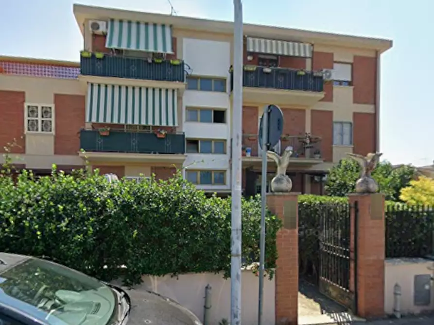Immagine 9 di Appartamento in vendita  in Via Amalfi a Pomezia